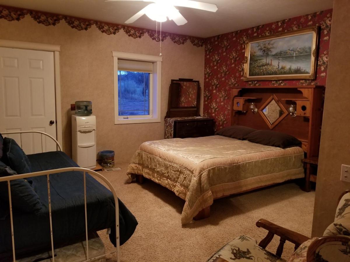 Sunlit Oasis Bed & Breakfast Notom Екстериор снимка