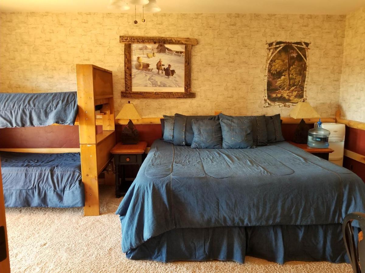 Sunlit Oasis Bed & Breakfast Notom Екстериор снимка
