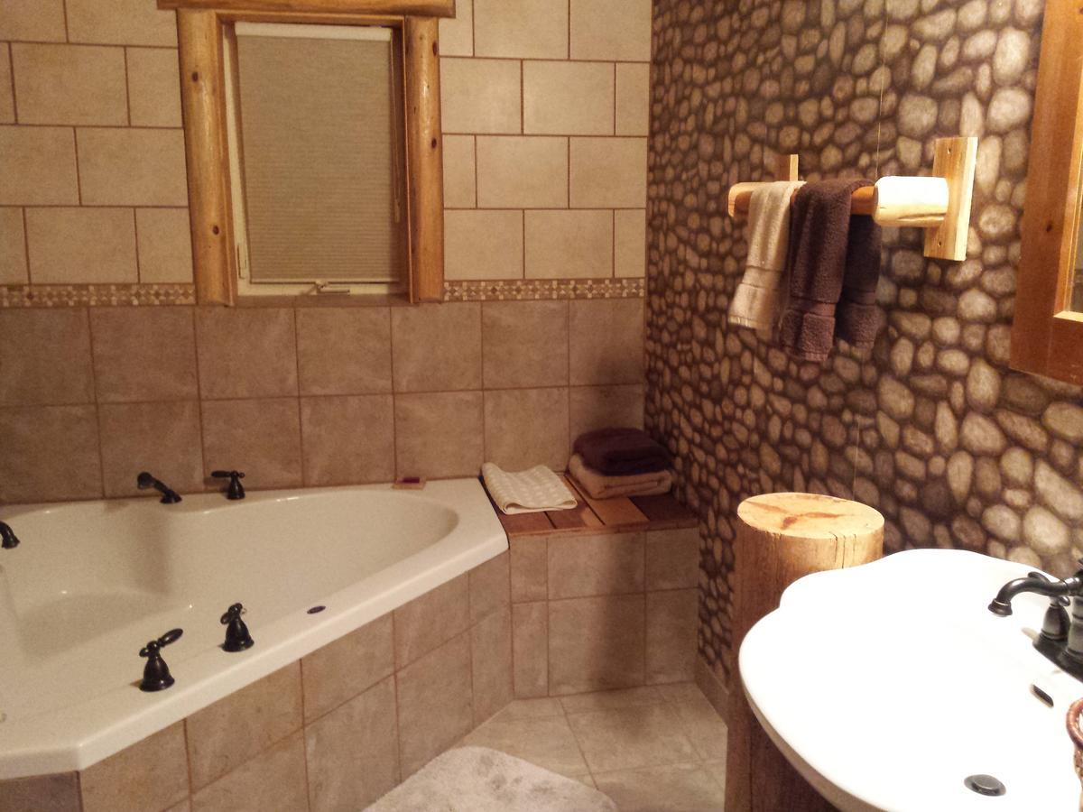 Sunlit Oasis Bed & Breakfast Notom Екстериор снимка