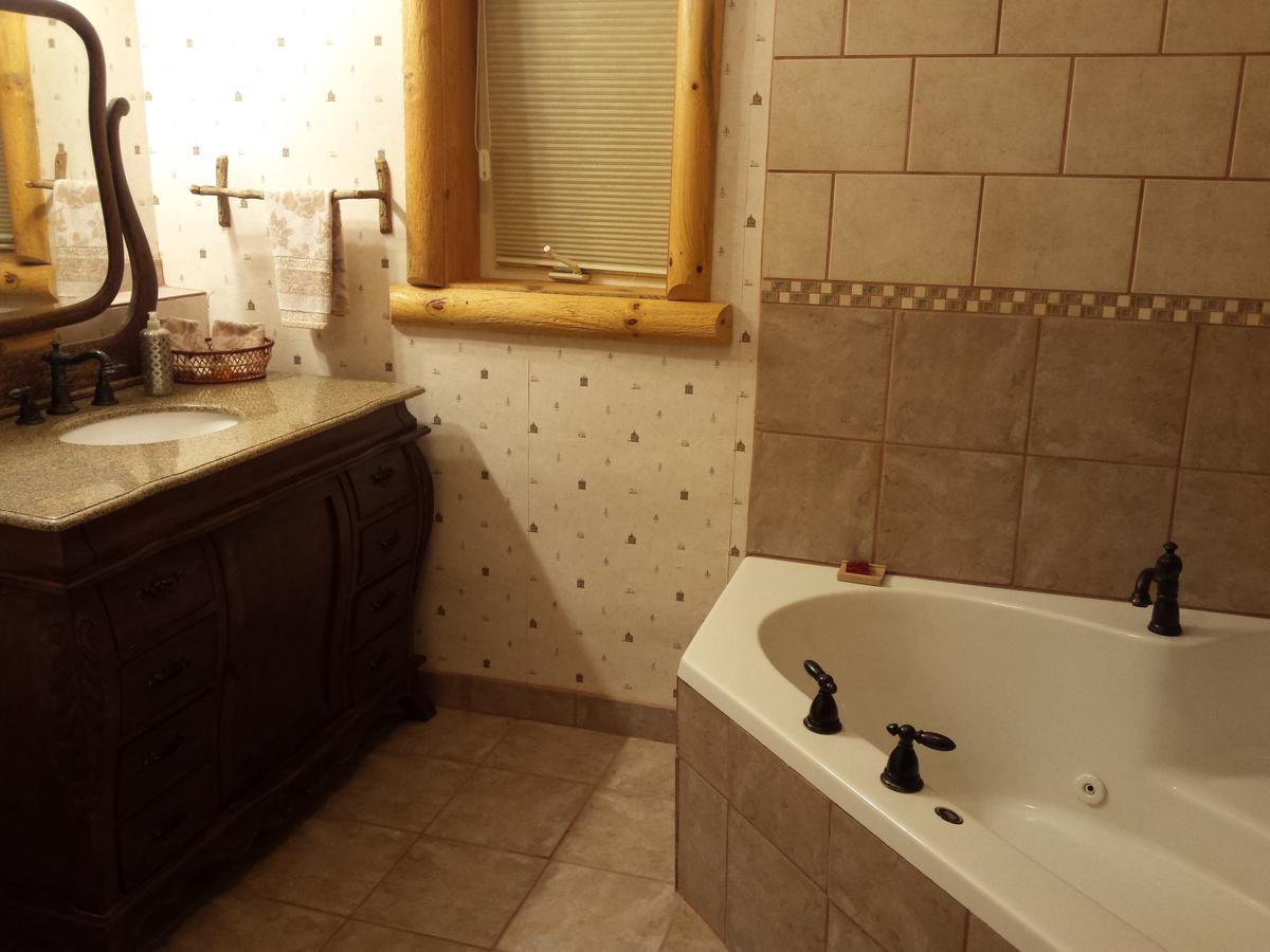 Sunlit Oasis Bed & Breakfast Notom Екстериор снимка