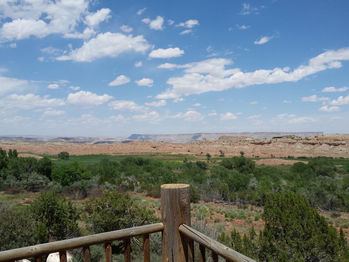 Sunlit Oasis Bed & Breakfast Notom Екстериор снимка